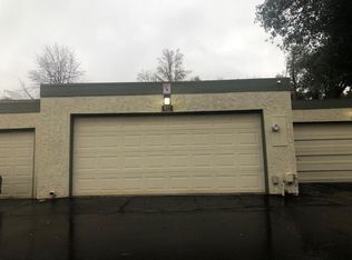 811 Chamise Way, Redding, CA 96002