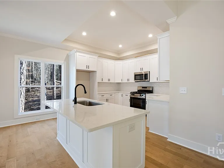 360 Ansley Dr — Photo 13