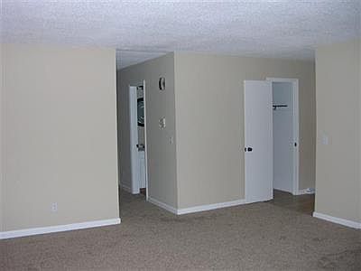 3rd image of 4166 Hilldale Dr