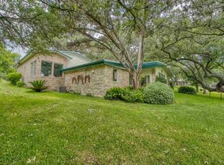 255 Elm Lodge Dr, Kingsland, TX 78639