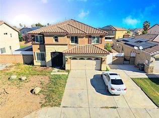 2745 Garnet Ln, Lancaster, CA 93535