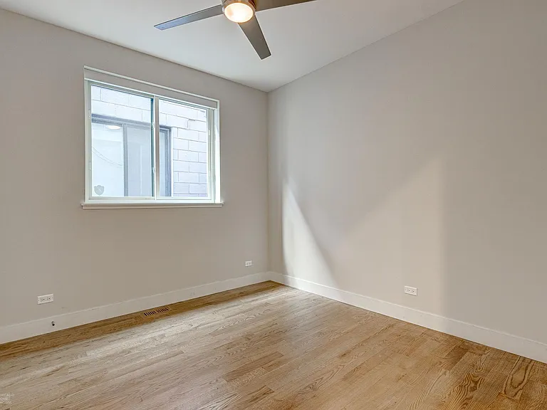 822 N Marshfield Ave #2N — Photo 14