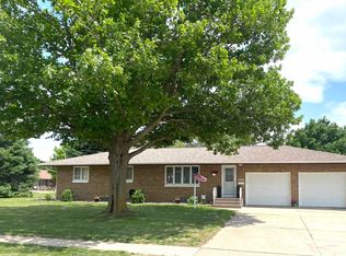 1848 N West St, Carroll, IA 51401