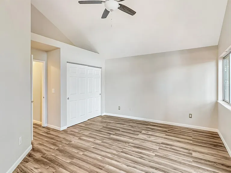 318 Village Cir — Photo 31