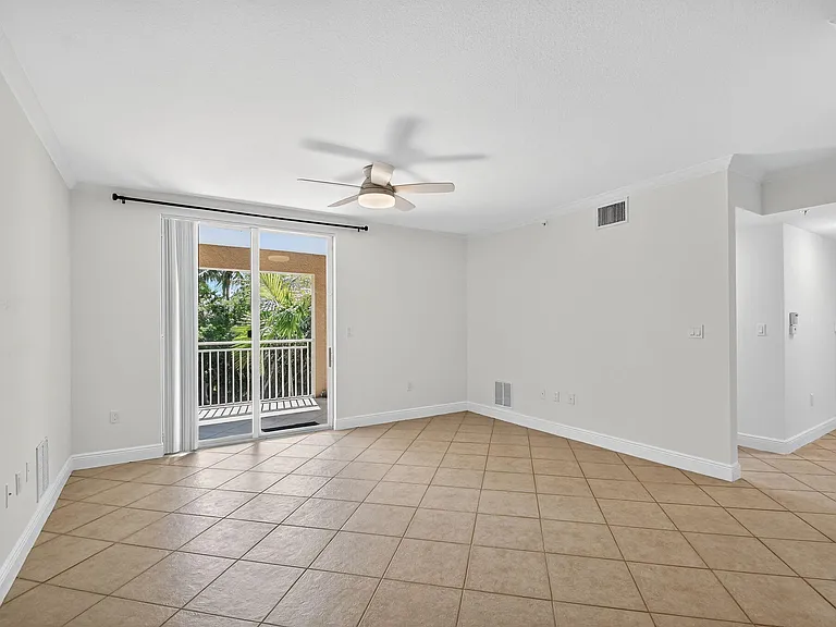 6511 Emerald Dunes Dr #304 — Photo 18