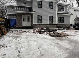 34 Radburn Rd, Glen Rock, NJ 07452