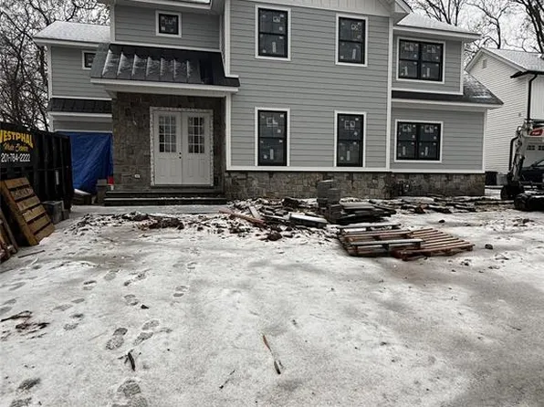 34 Radburn Rd, Glen Rock, NJ 07452