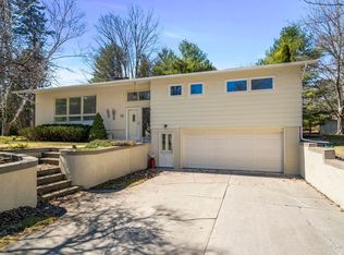 663 W Orchard Dr, Traverse City, MI