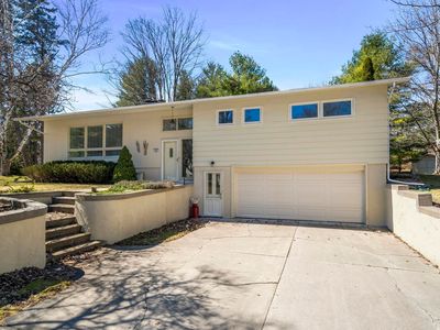 663 W Orchard Dr, Traverse City, MI, 49686