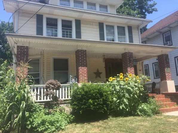 305 College Ave, Staten Island, NY 10314