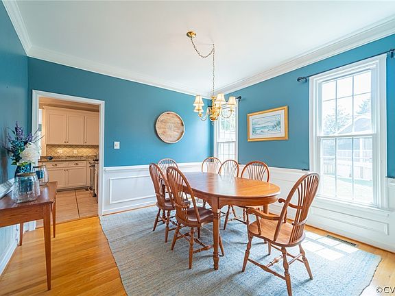 5th image of 6221 Manor Park Court Gln