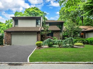 298 Vista Drive, Jericho, NY 11753