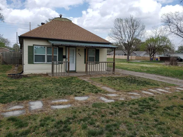 404 W 12th St, Junction City, KS 66441