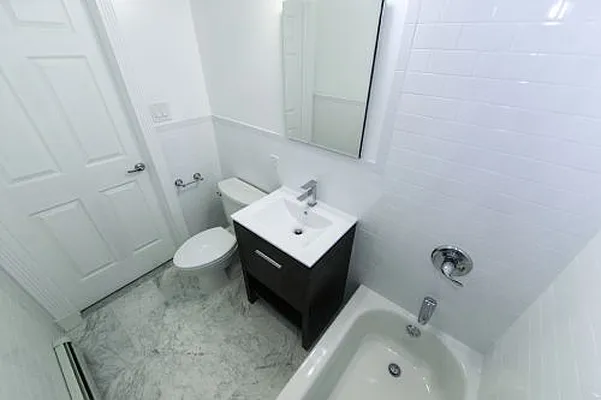 Rented by Icon Realty Management | media 7