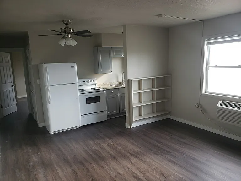 518 Baker St #2 — Photo 1
