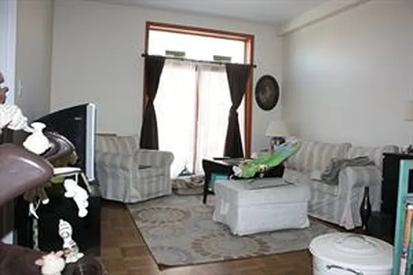 Rented by Douglas Elliman | media 21