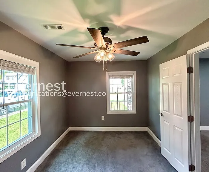 603 Henry St — Photo 14