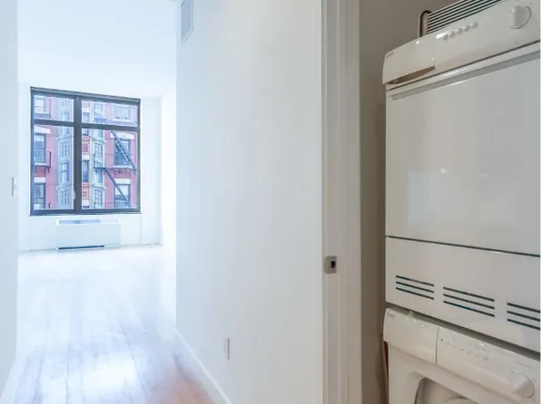 450 East 83rd Street image 6 of 11