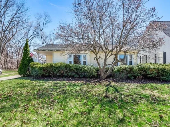 2306 Quincy Cir, Rockford, IL 61103