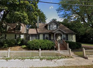 419 High St W, Glassboro, NJ 08028