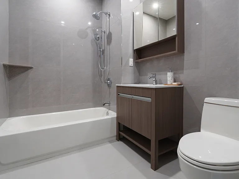 31-19 29th St #4D — Photo 5