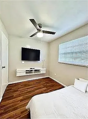 420 Douglass Ave — Photo 7