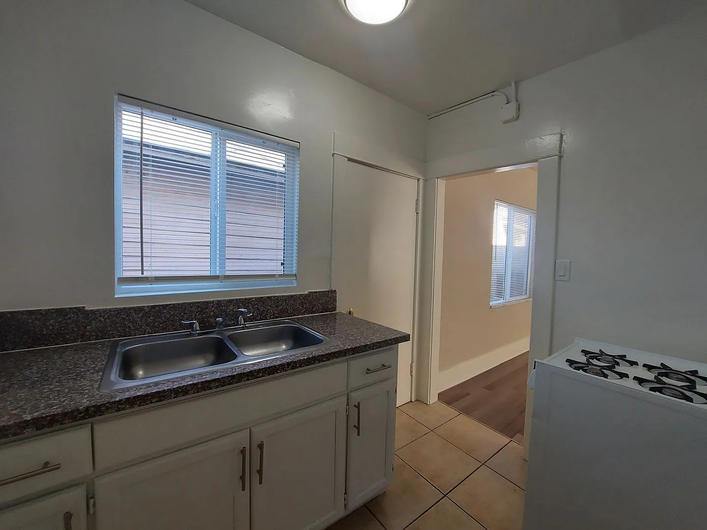 1335 Junipero Ave — Photo 4