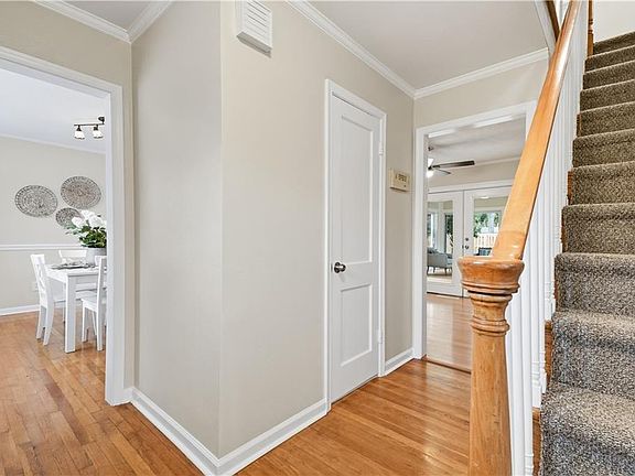 5th image of 705 Downing Ln
