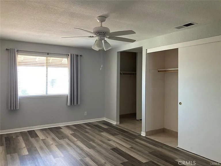9934 La Vine St — Photo 32