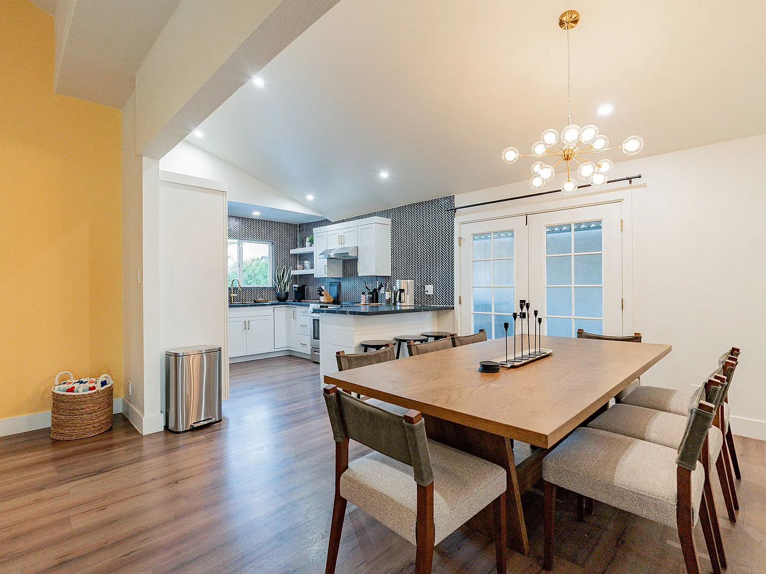 4 bed, 1647 sqft, $5,000 — Photo 4