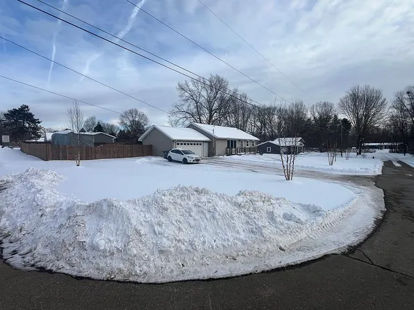 1101 Kay St, Otsego, MI 49078