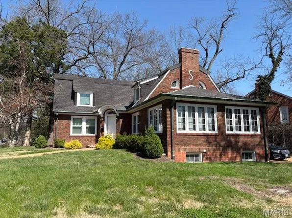 8364 Big Bend Blvd, Saint Louis, MO 63119