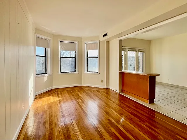1137 Commonwealth Ave #3 — Photo 1