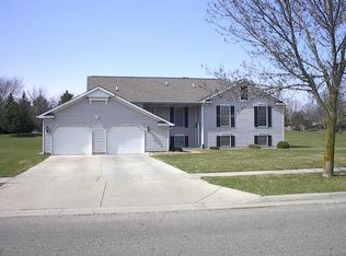2065 Eastcastle Dr SE #2, Grand Rapids, MI 49508