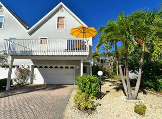 6321 Gulf Dr, Holmes Beach, FL 34217