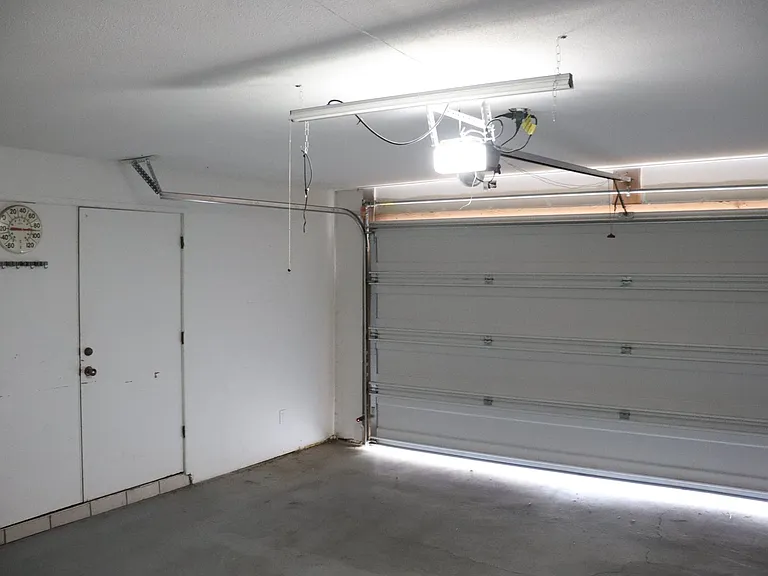 5001 S Sioux Ave — Photo 14