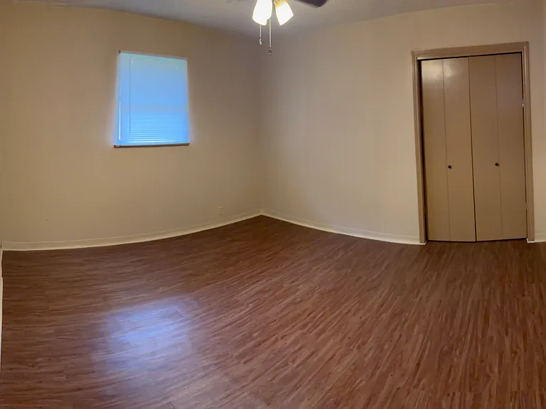 102 Forest Ln — Photo 9