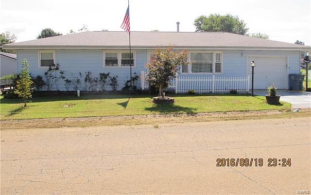 1st image of 7 Russell Dr