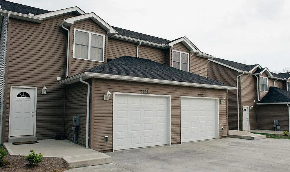 3 bed, 1500 sqft, $1,600 — Photo 1