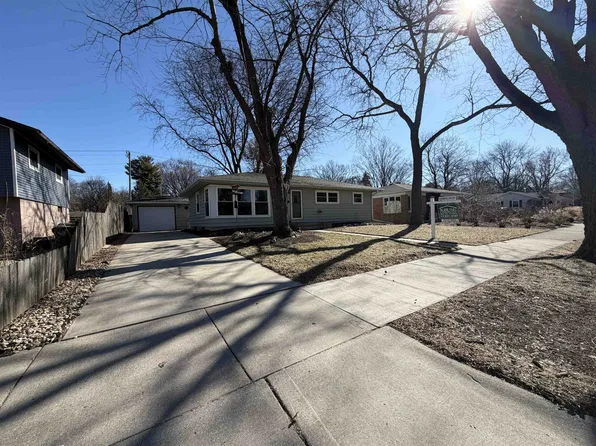 609 Constitution Ln, Madison, WI 53711