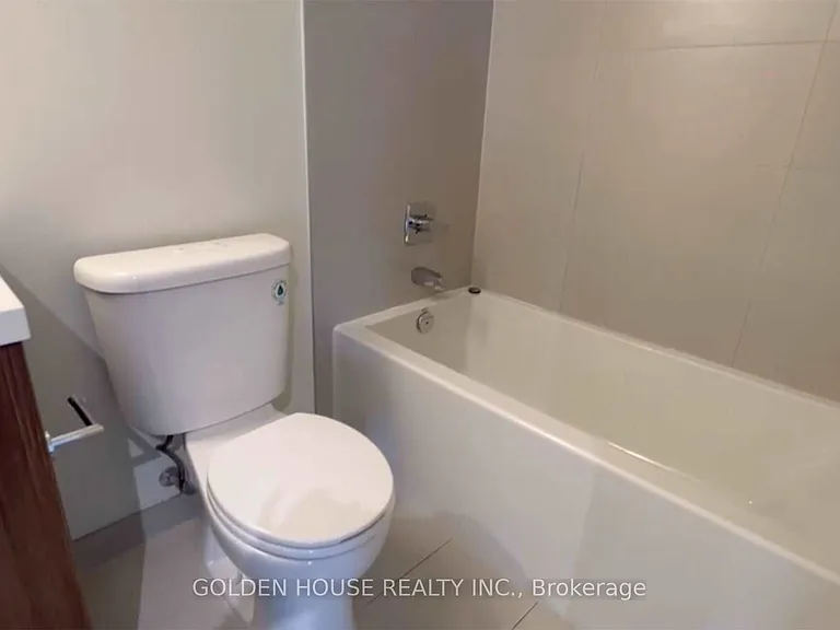 89 McGill St #2011 — Photo 11