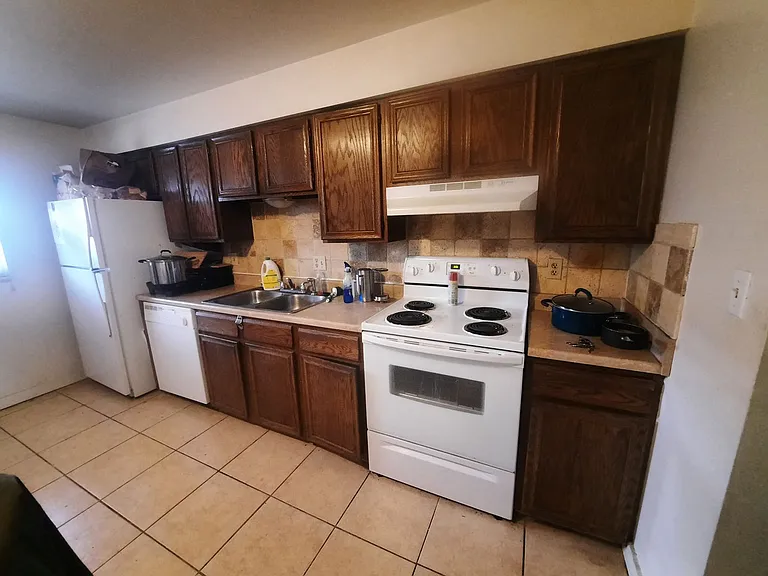 1409 Utah St #D — Photo 5