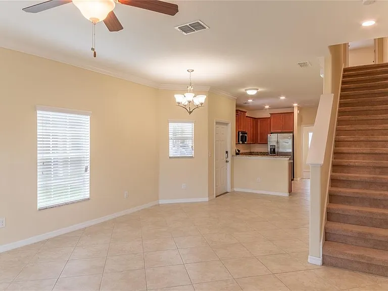 31235 Claridge Pl — Photo 5