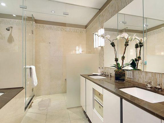 5th image of 255 E 74th St #11B