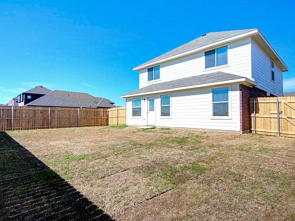 5th image of 4241 Sweet Clover Ln