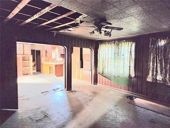 3rd image of 637 Avenue C