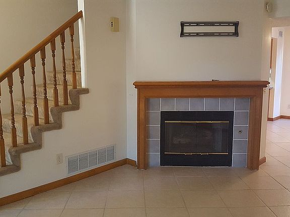 Living Rm- Ready for your tv