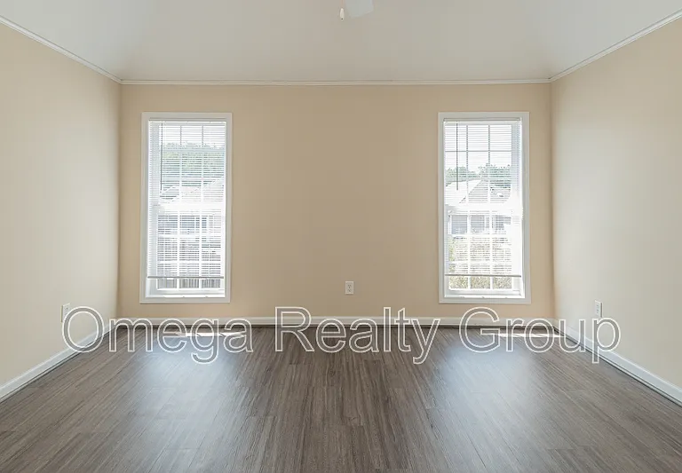 2170 Village Ln — Photo 24