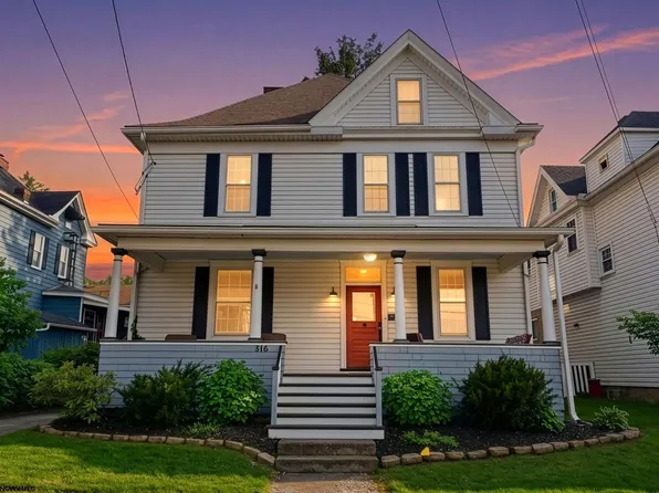 316 Demain Ave, Morgantown, WV 26501