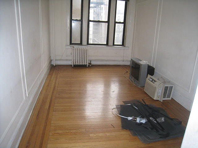 1st image of 3076 35th St #2B